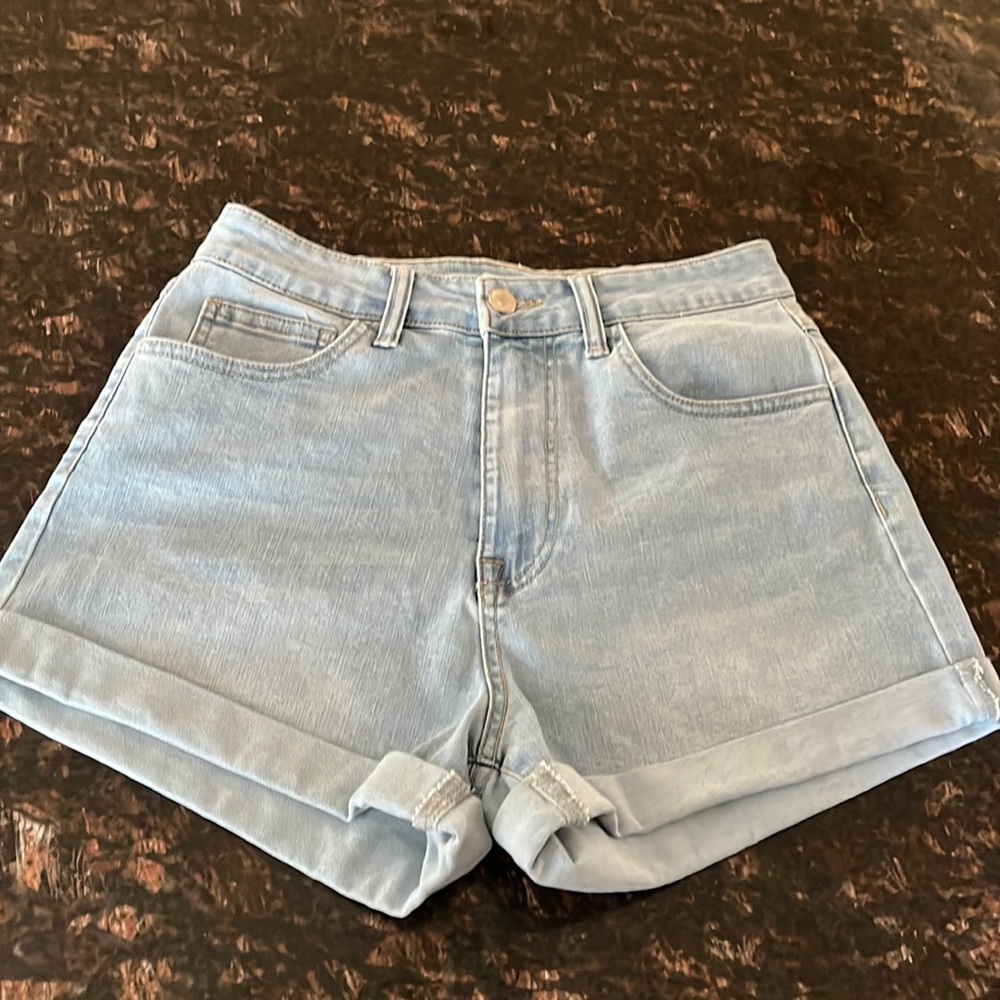 Women’s Forever 21 Los Angeles Light Blue Denim Cuffed Shorts Size 28